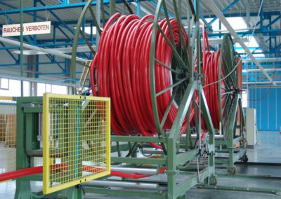 Processing in the endless machine fire hose with internal rubber lining